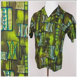 1960s Vintage Mens Hawaiian Shirt